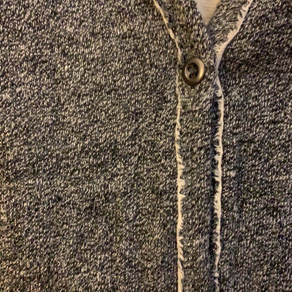 ☕️ ROOTS button up cardigan, size M ☕️ - Picture 2 of 5